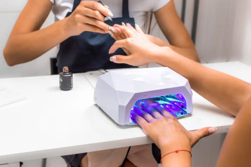 Wykonywanie usługi pedicure